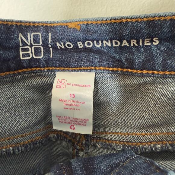 NWT No Boundaries 5 Pocket Flare Jeans Size 12 - Picture 5 of 8